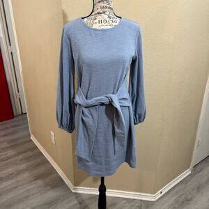 R Vivimos dress size‎ medium